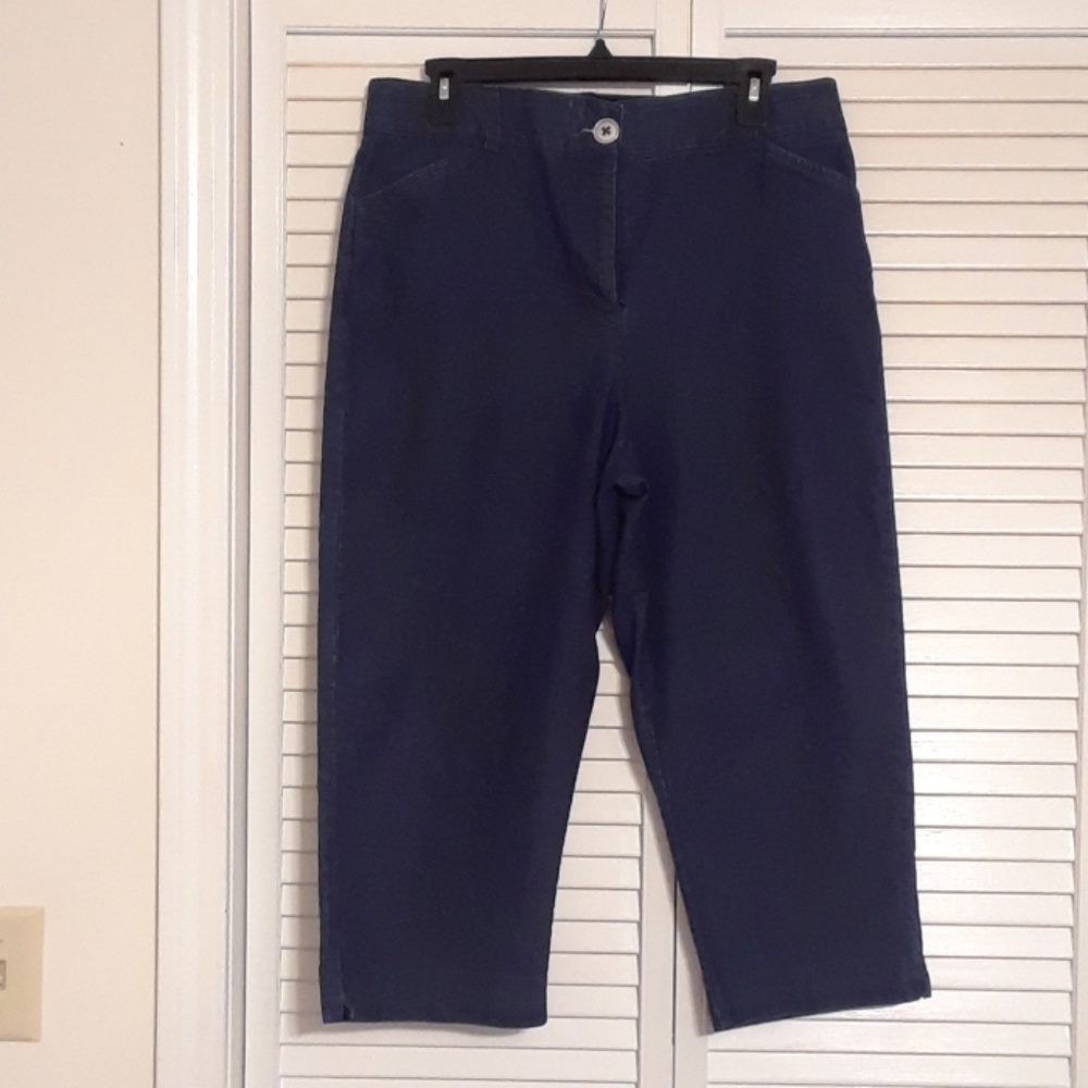 Denim zip front Capri denim pants